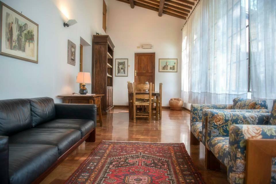 Casa Dei Lecci Appartement Foligno Buitenkant foto