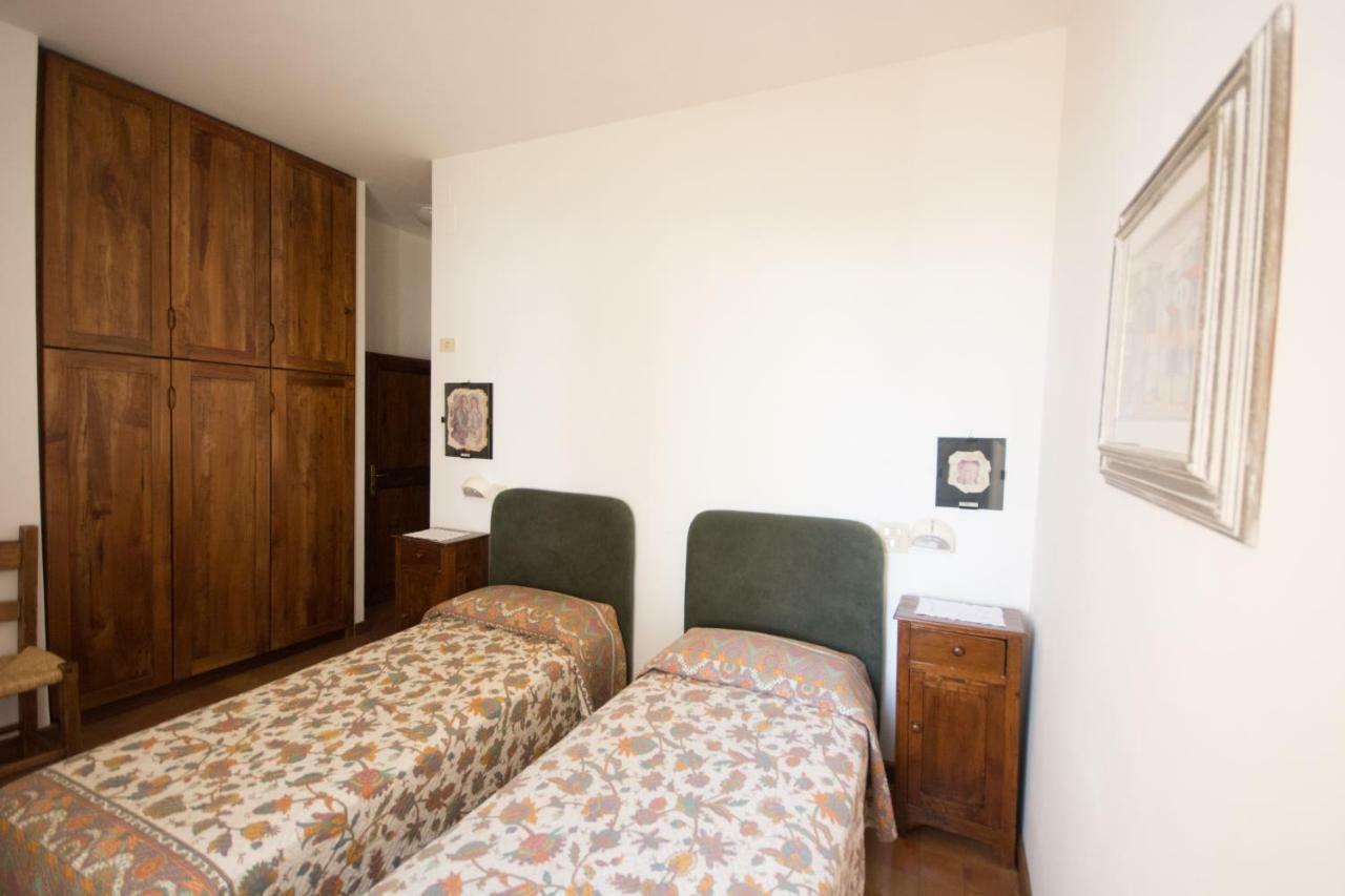 Casa Dei Lecci Appartement Foligno Buitenkant foto