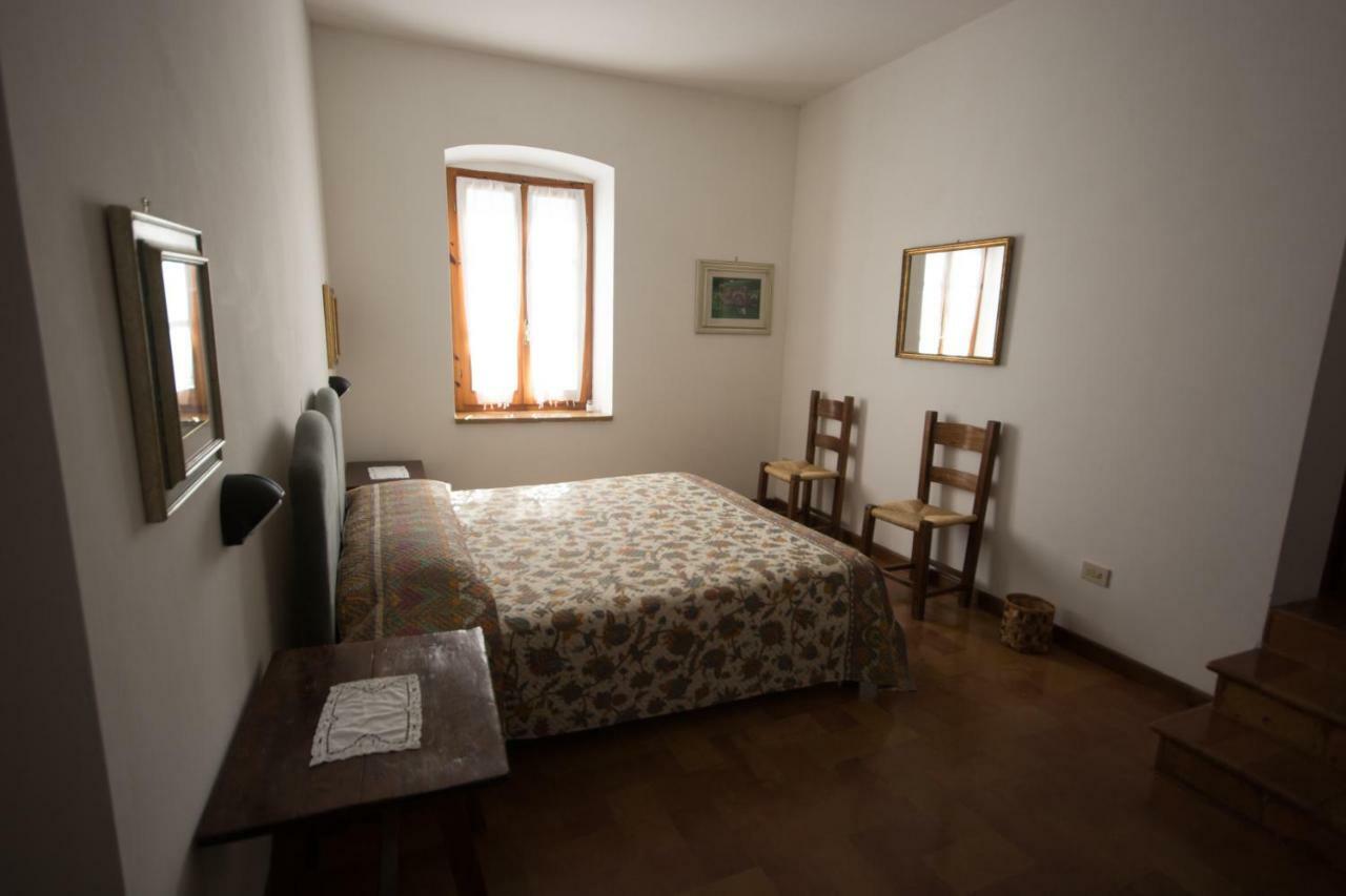 Casa Dei Lecci Appartement Foligno Buitenkant foto